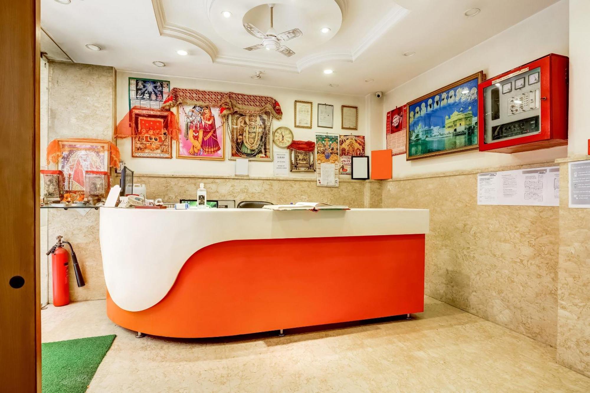 Hotel O Tushar Continental Nueva Delhi Exterior foto